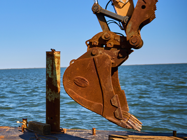 Dredging <br> Services